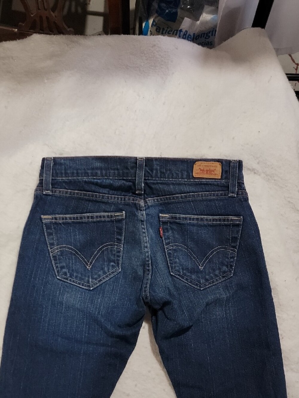 Levi's Women's Skinny Jeans in Dark Blue Wash - Picture 5 of 5